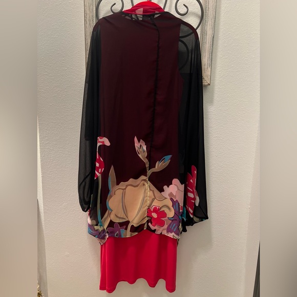 Very Vollbracht | Michaele Dress with Kimono
Pre-Owned-Medium - Picture 4 of 8